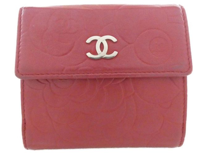 Cartera tri-fold Chanel 47422 de cuero rojo Roja