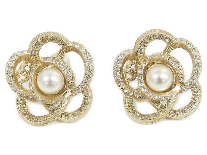 Timeless Pendientes de botón Chanel 58624 Blanco