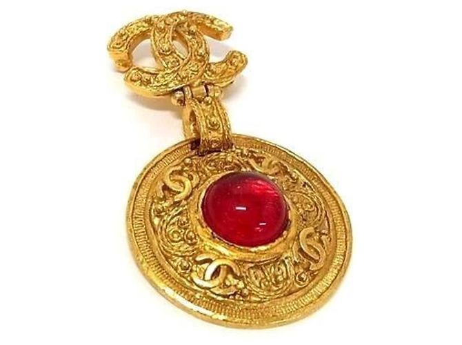 Broche Chanel Dourada e Vermelha Vermelho Dourado