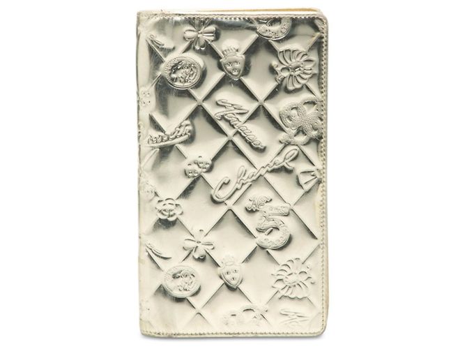 Cartera larga Chanel Icon Symbol Charm Dorado