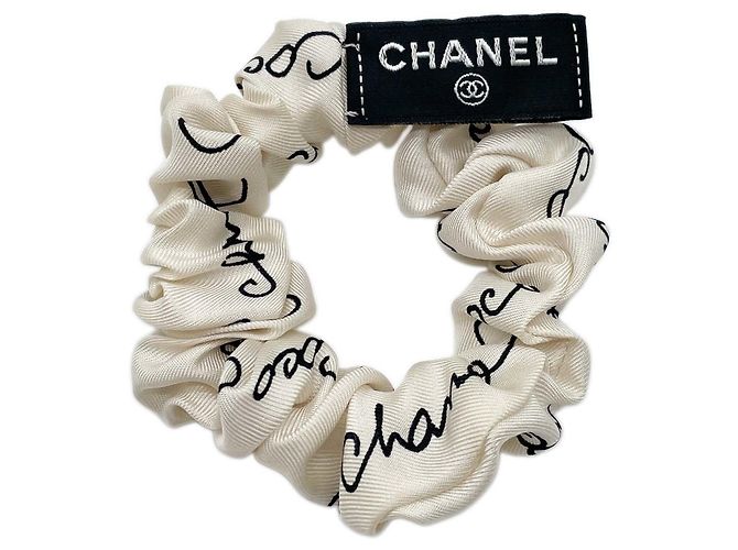Chanel Seiden-Scrunchie in Weiß