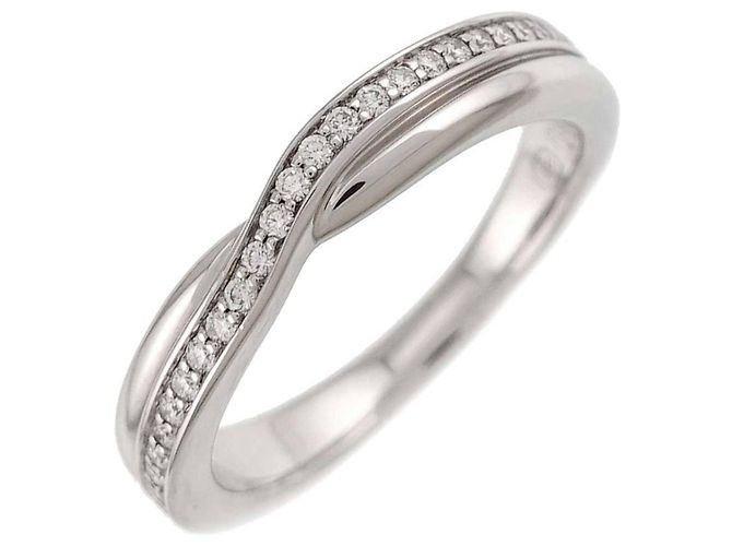 Harry Winston Trist One Row Band Ring