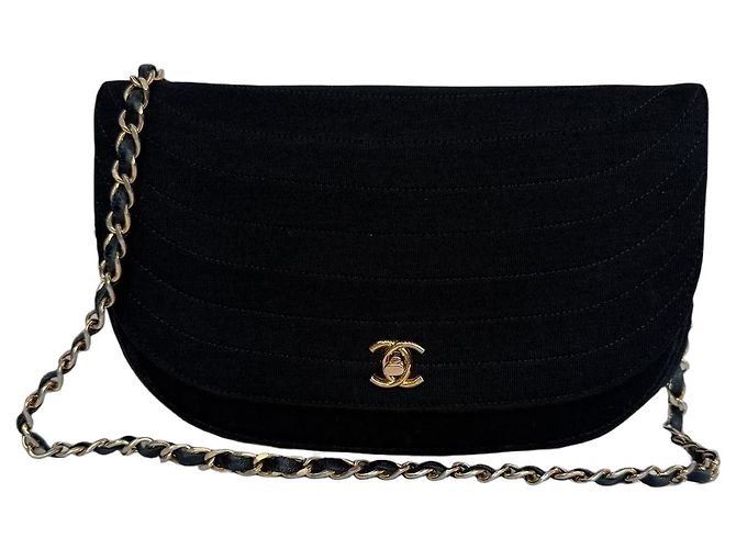 Timeless Chanel vintage half moon flap tessuto nero