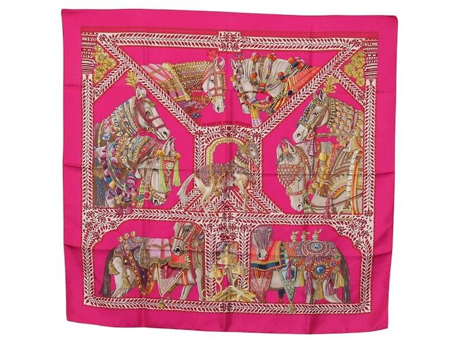 Hermès HERMES Carré 90 Foulard Soie Rose "LA DANSE DU CHEVAL MARAWARI" Auth ki6868M Jaune