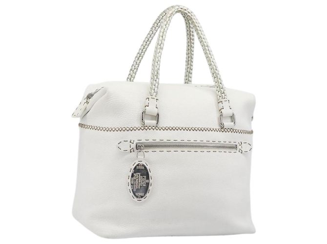 Saco Tote FENDI Celeria em couro branco e prata Auth bs37416V