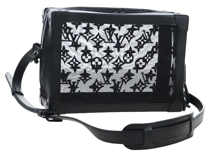 LOUIS VUITTON Monogram Mesh Soft Trunk Shoulder Bag Black M53964 LV Auth 203133M Noir