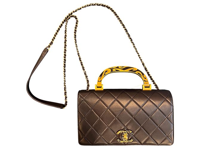 Bolsa de aba Chanel Art Nouvelle 2015 em pele de cordeiro acolchoada Small