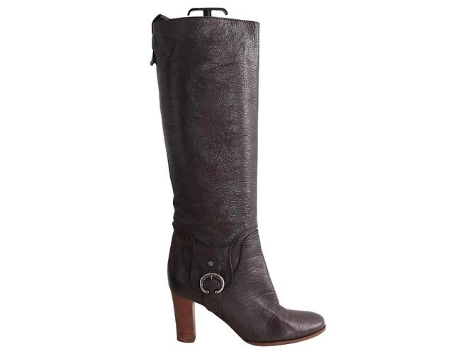 Botas Céline em couro castanho Marrom