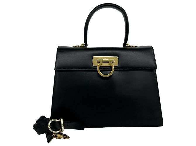 Bolsa de couro Salvatore Ferragamo com ferragens Gancini Preto