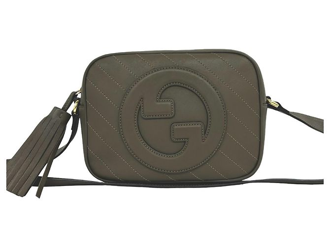 Bolsa de Ombro e Pouch em Couro GUCCI Blondie com G Entrelaçados e Borla Marrom