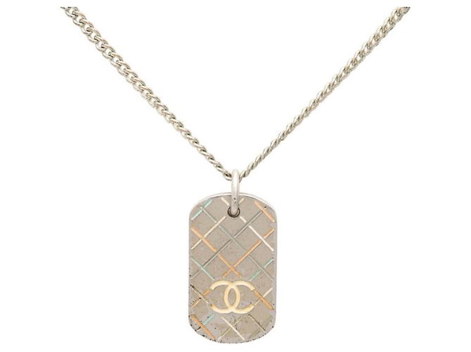 Colar de corrente com placa de identificação Chanel Coco Mark Prata Multicor