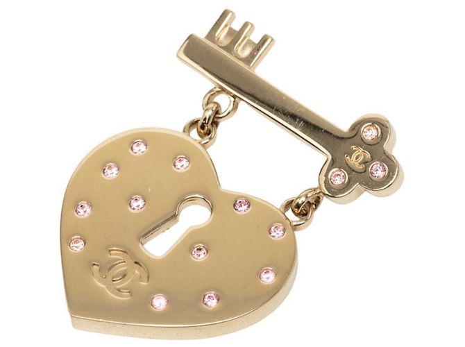 Spilla Chanel Coco Mark Motivo Lucchetto e Chiave Rosa D'oro