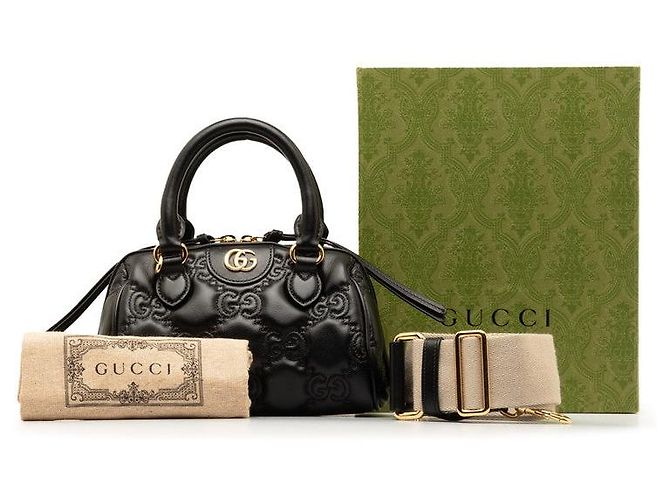 Bolsa Média Gucci GG Matelassé acolchoada Preto