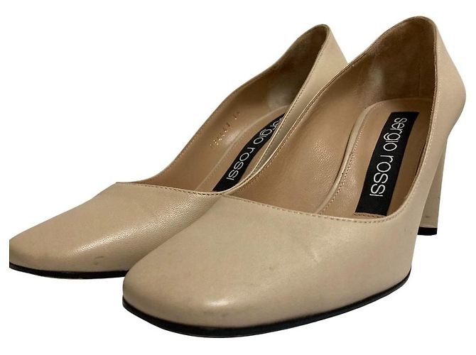 Autre Marque Sergio Rossi Leder-Pumps mit eckiger Kappe Beige