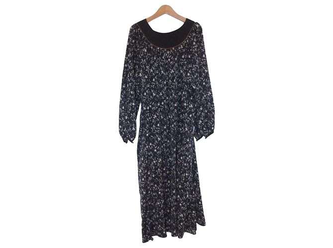 Autre Marque WHYTO. Kleid mit Blumenprint Schwarz
