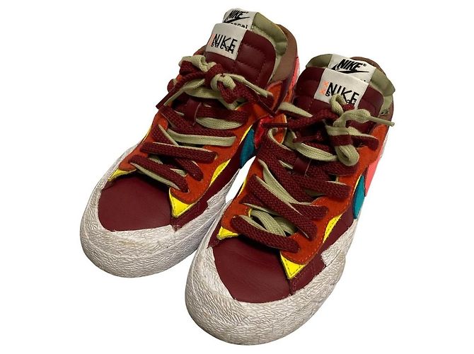 Nike sacai KAWS Blazer Low Sneakers Rot