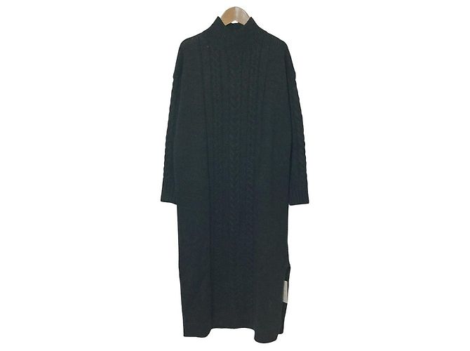 Autre Marque green label relaxing CFC Strickkleid mit Zopfmuster Schwarz