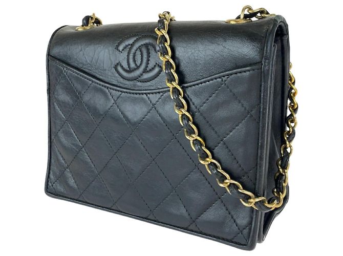 Borsa a tracolla Chanel Matelassé in pelle d'agnello Nero