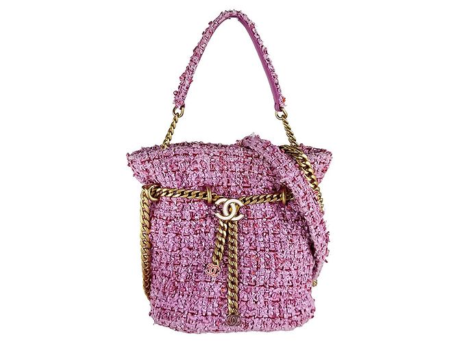 Borsa a tracolla Chanel in tweed rosa