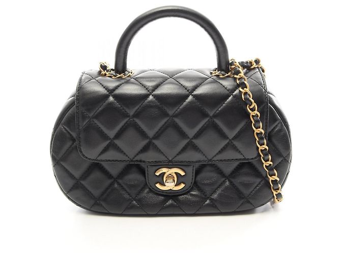 Borsa a tracolla Chanel in pelle Matelassé Nero