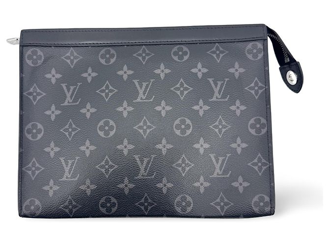 Louis Vuitton Pochette Voyage Reverse Monogram Eclipse Canvas MM Noir