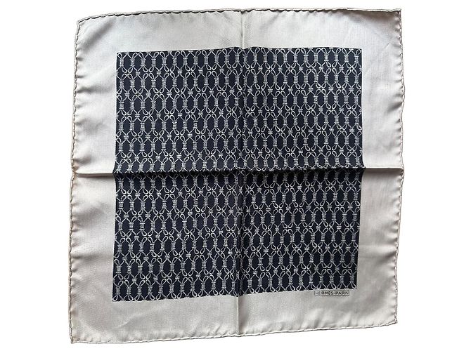Pañuelo de seda Hermès Negro Beige