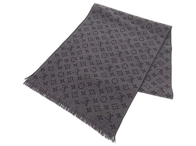 Louis Vuitton grauer Wollenschal Braun