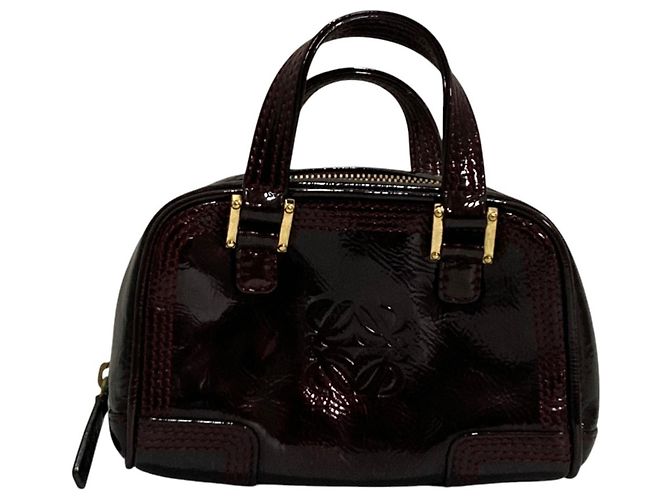 Bolso de mano Loewe Amazona Micro Mini de piel charol Burdeos