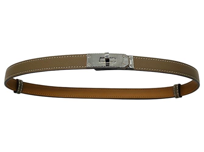Hermès Cinto Kelly Hermes Taupe 2016 em couro Epsom com fivela prateada Marrom