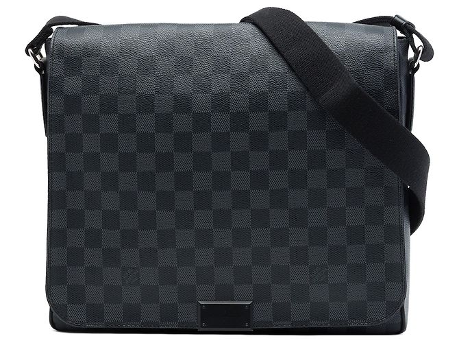 Bolsa Tiracolo Louis Vuitton District MM Damier Graphite Preta Preto