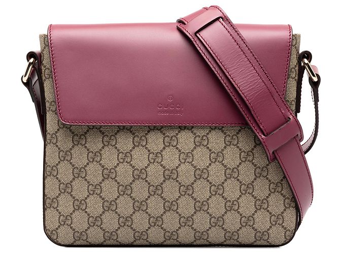 Bolsa Messenger com Aba Gucci GG Supreme Bege