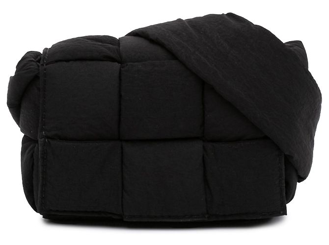 Borsa a tracolla Bottega Veneta Candy in nylon Intrecciato imbottito Tech Cassette nera Nero