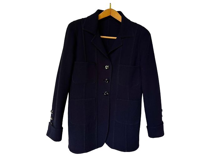Tailleur Chanel in lana nera con giacca e gonna Nero