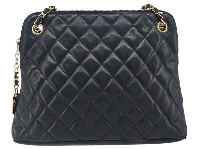 Chanel Borsa a tracolla in pelle matelassé Nero
