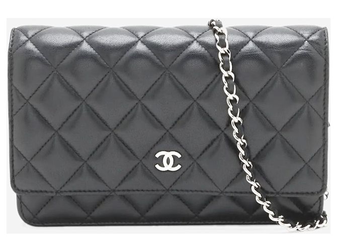 Wallet On Chain Chanel Carteira On Chain acolchoada em pele de cordeiro preta 2018 Preto
