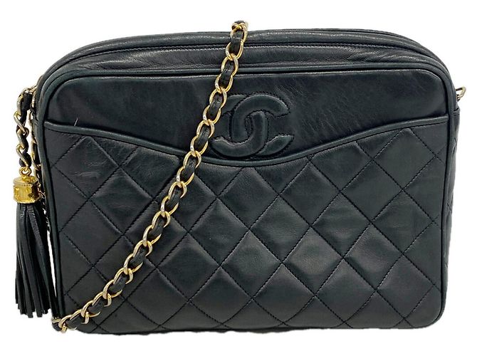 Chanel Matelassé Schultertasche Schwarz