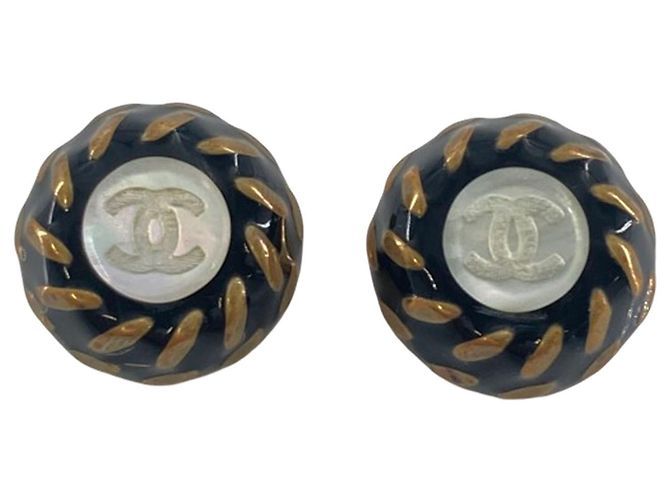Orecchini a clip Chanel in resina nera CC e placcati oro Nero