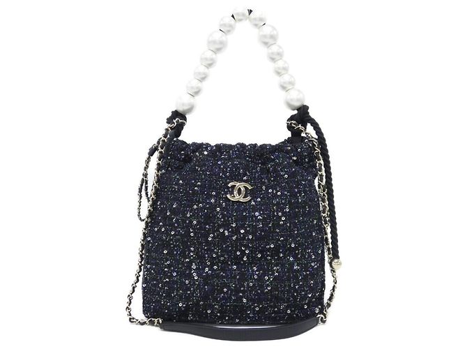 Borsa Chanel in tweed nero e blu navy