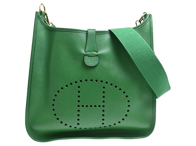 Hermès Sac Hermes Evelyne Gen III Courchevel PM Vert
