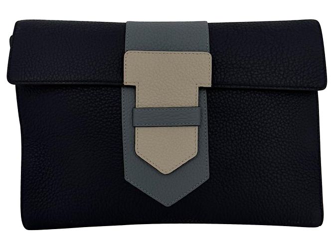Clutch Delvaux em pele texturada preta Preto