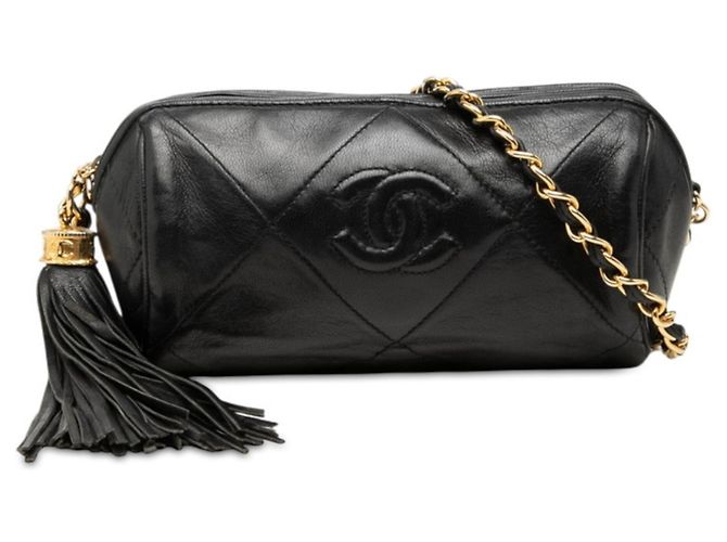 Bolsa de Ombro Chanel Coco Mark Matelassé com Tassel e Corrente Preto