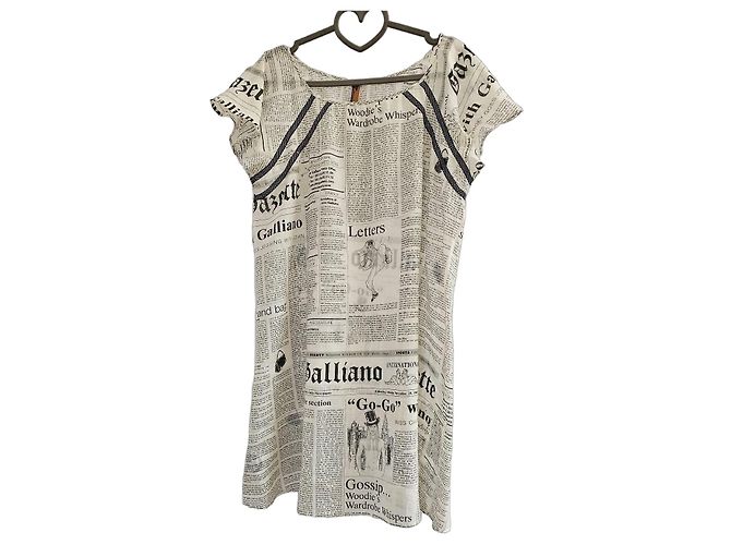 John Galliano Kleid mit Zeitungsmuster Schwarz Weiß