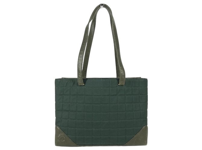 Bolsa Chanel Chocolate Bar em Khaki Caqui