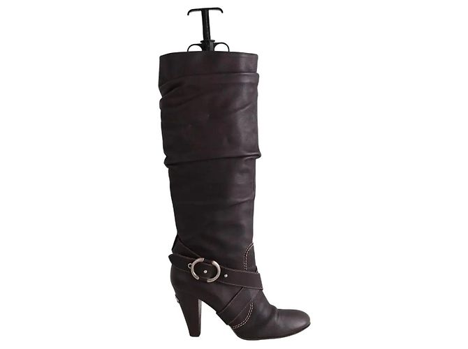 Botas Bally em couro castanho Marrom
