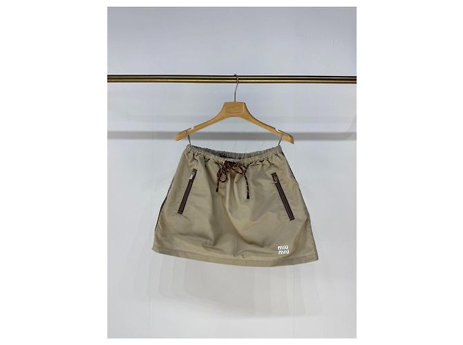 Falda Miu Miu Beige de Nylon con Logo Multicolor