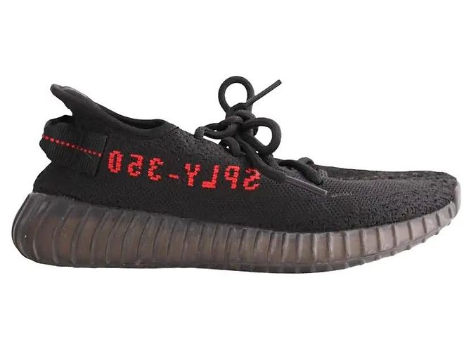 Baskets Yeezy noires en tissu taille 38