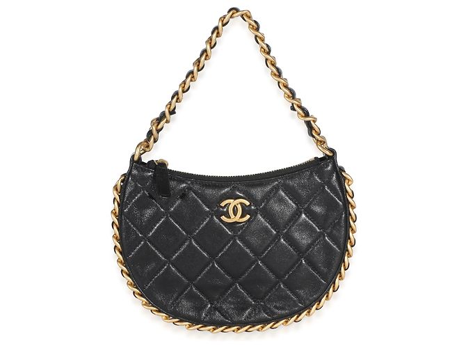 Gabrielle Chanel Mini Hobo em pele de cordeiro acolchoada brilhante preta com corrente CC Preto