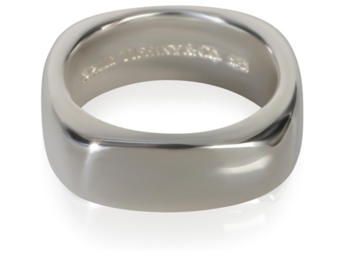 Anillo Tiffany & Co. Square Cushion en plata de ley