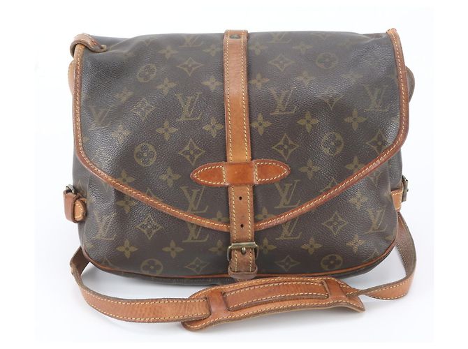 Bolsa de Ombro Louis Vuitton Monogram Saumur 30 em Couro Marrom