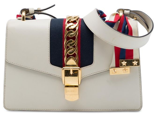 Bolsa Satchel Gucci Sylvie Small em couro de bezerro branco com Web